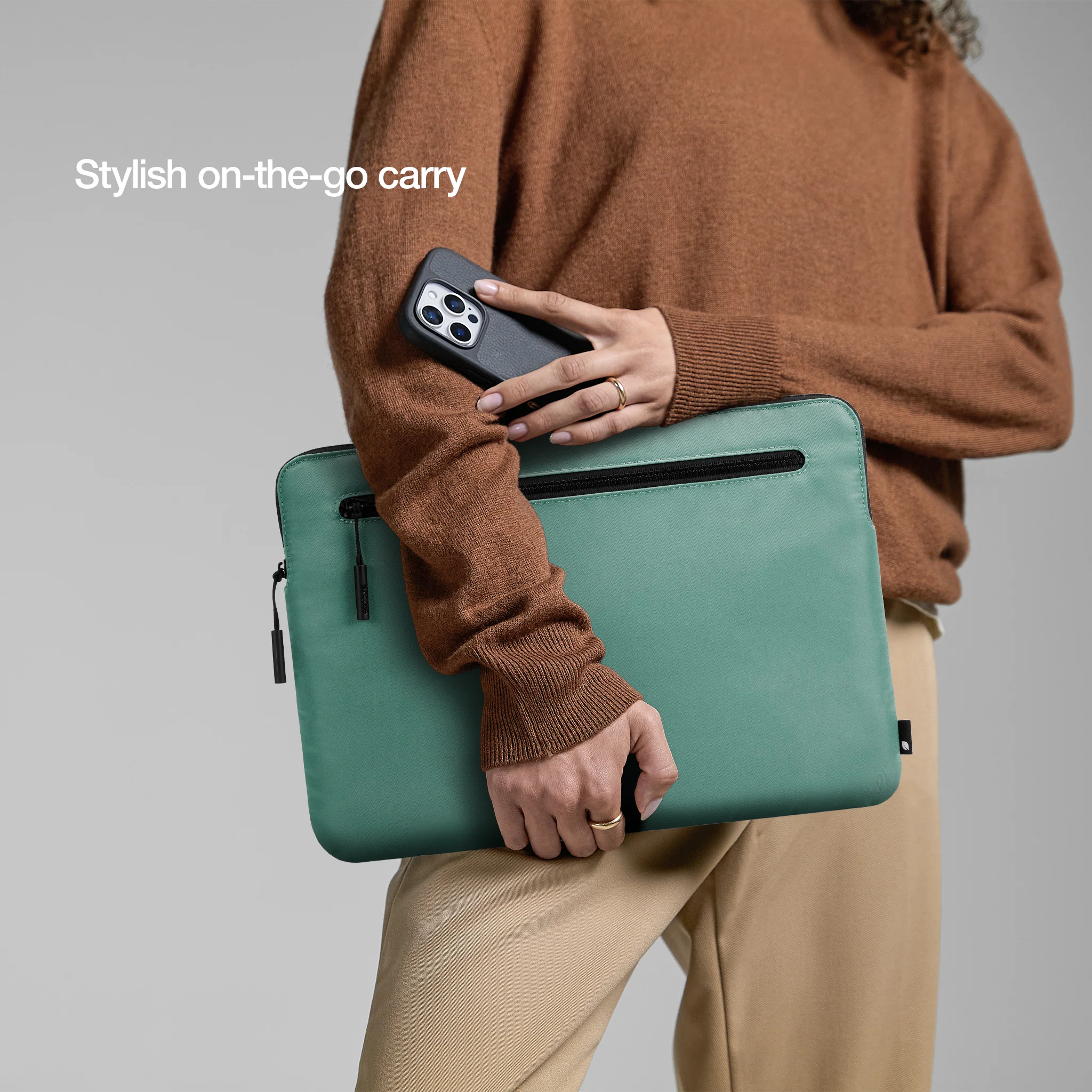 Incase Compact Sleeve for 13-inch Laptop - Image 37