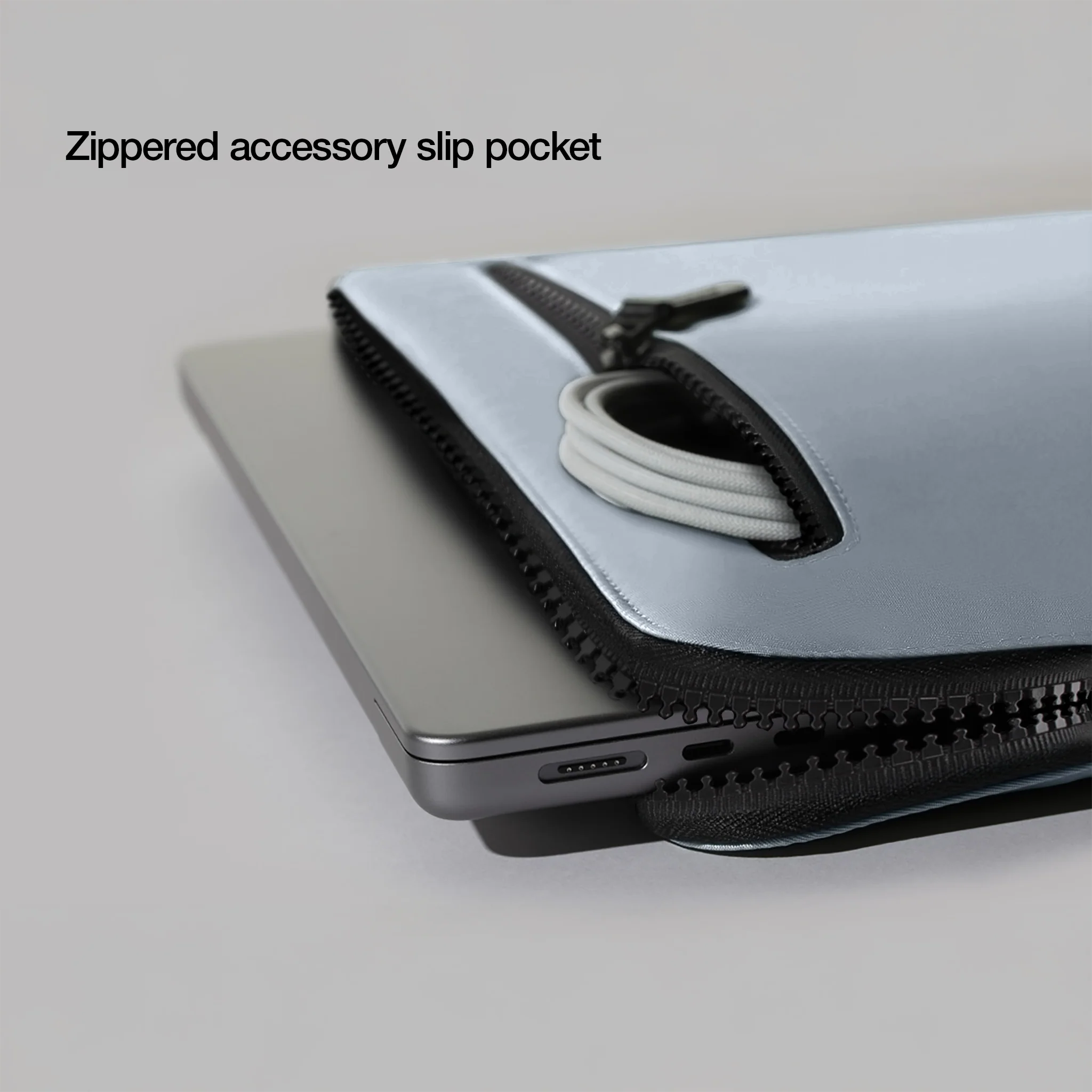 Incase Compact Sleeve for 13-inch Laptop - Image 49