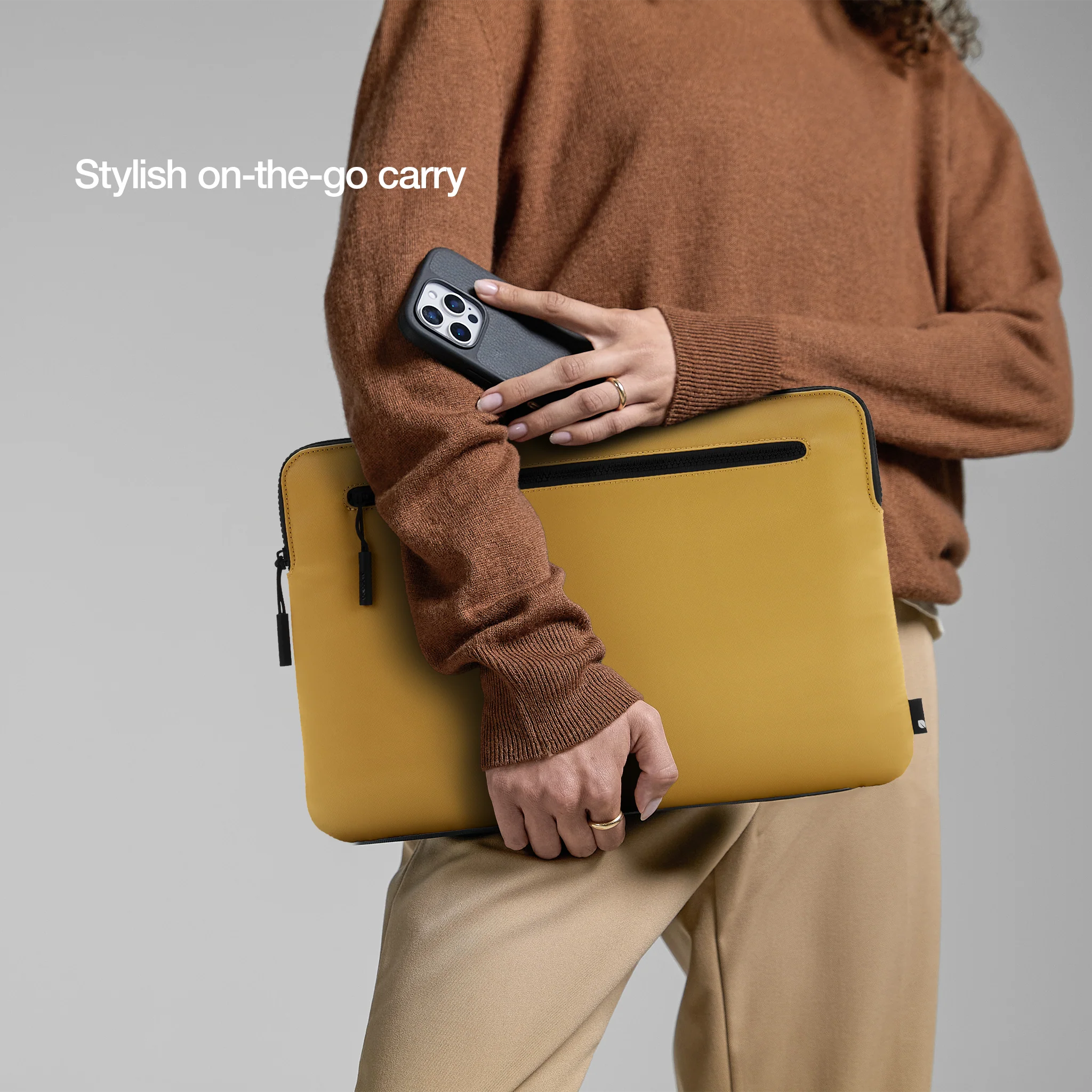 Incase Compact Sleeve 14-inch Laptop - Image 42