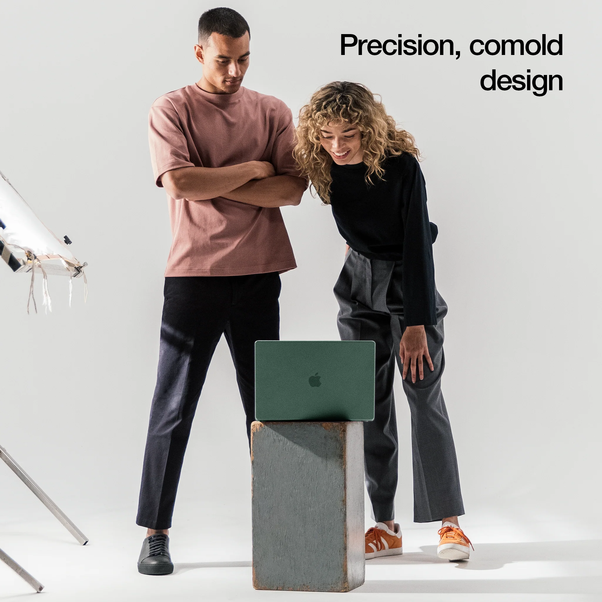 Incase Dots Hardshell with Makrolon® for MacBook Pro 14" - Image 35