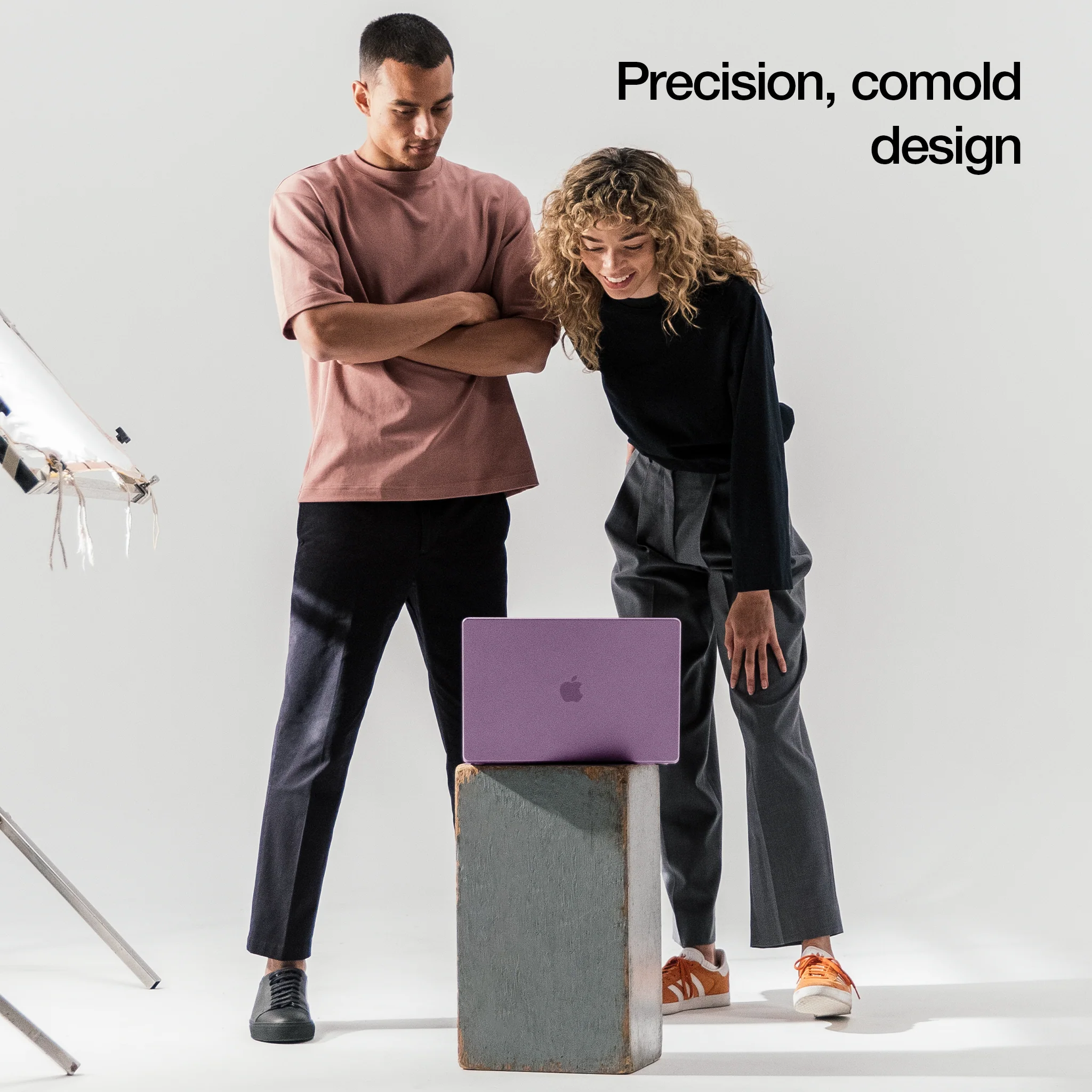 Incase Dots Hardshell with Makrolon® for MacBook Pro 16" - Image 14