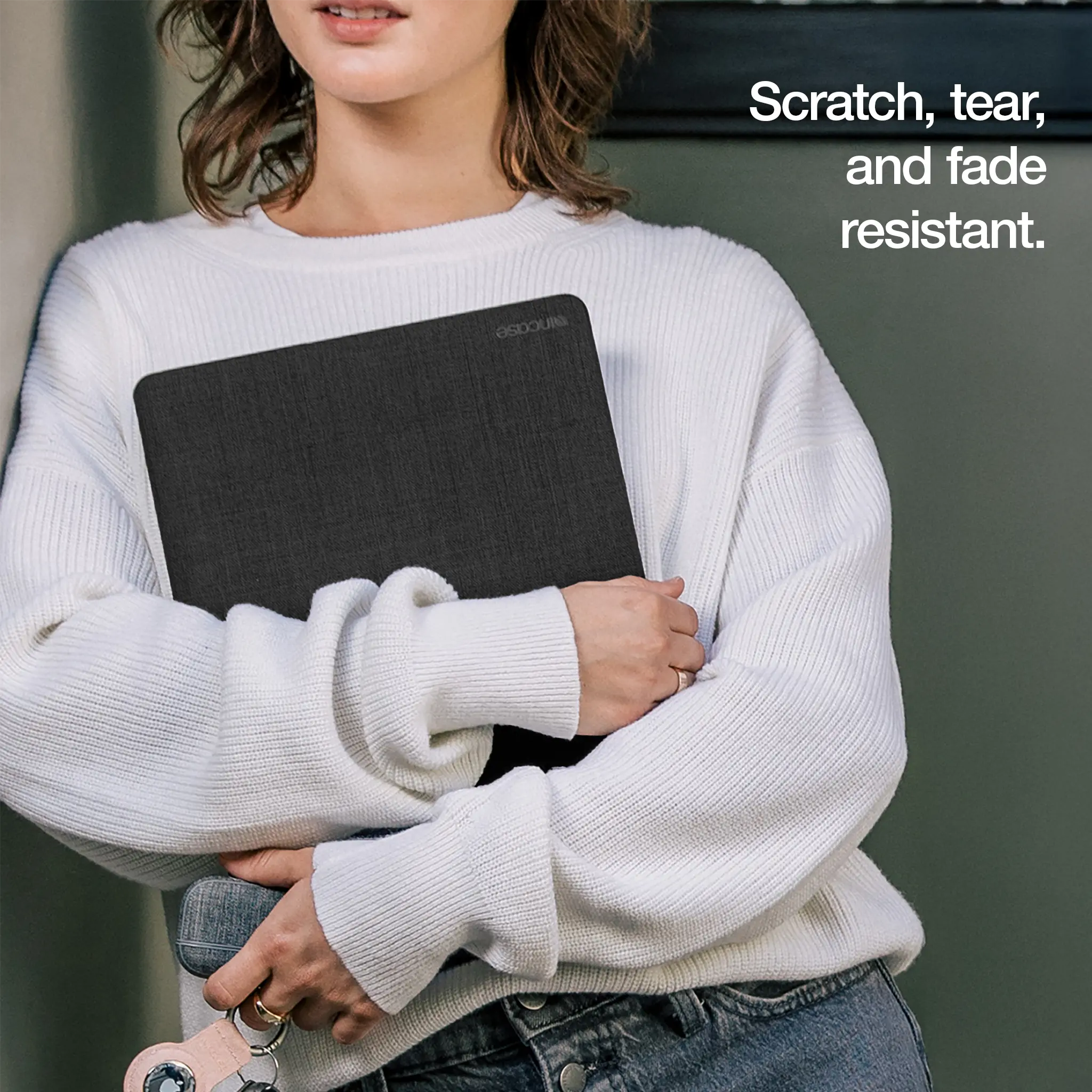 Incase Textured Hardshell with Woolenex for MacBook Pro 16" - Image 11